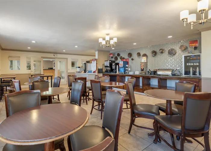 Best Western Plus John Jay Inn & Suites